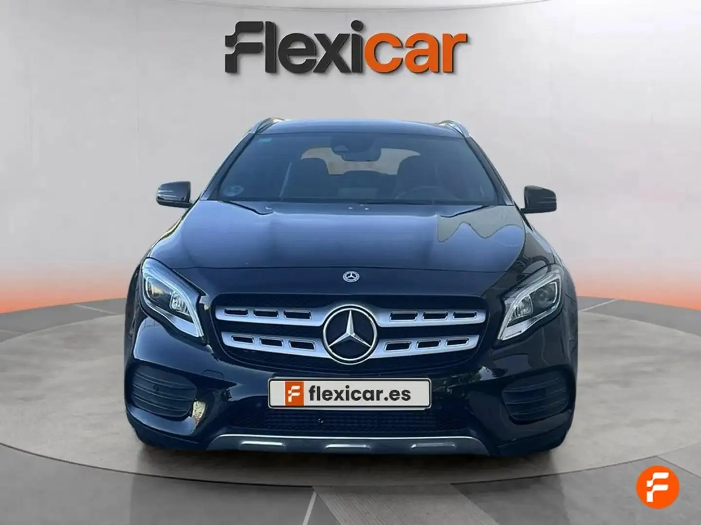 Mercedes-Benz GLA 180 Negro - 2