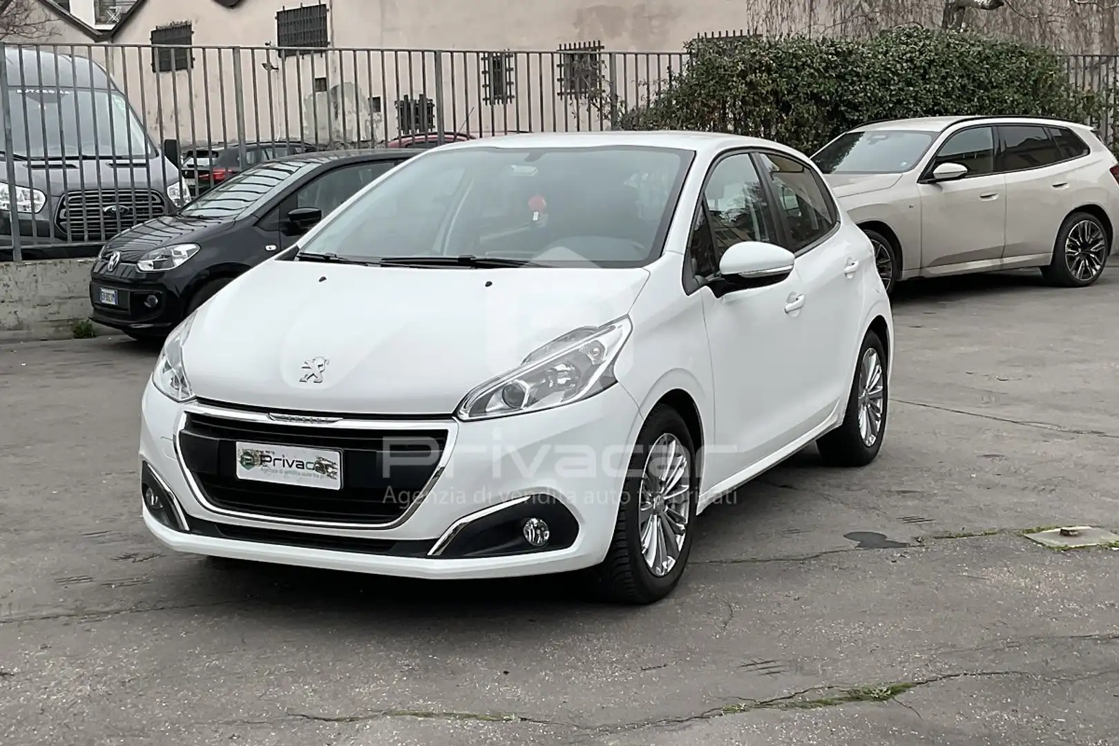Peugeot 208 BlueHDi 75 5 porte Active Weiß - 1