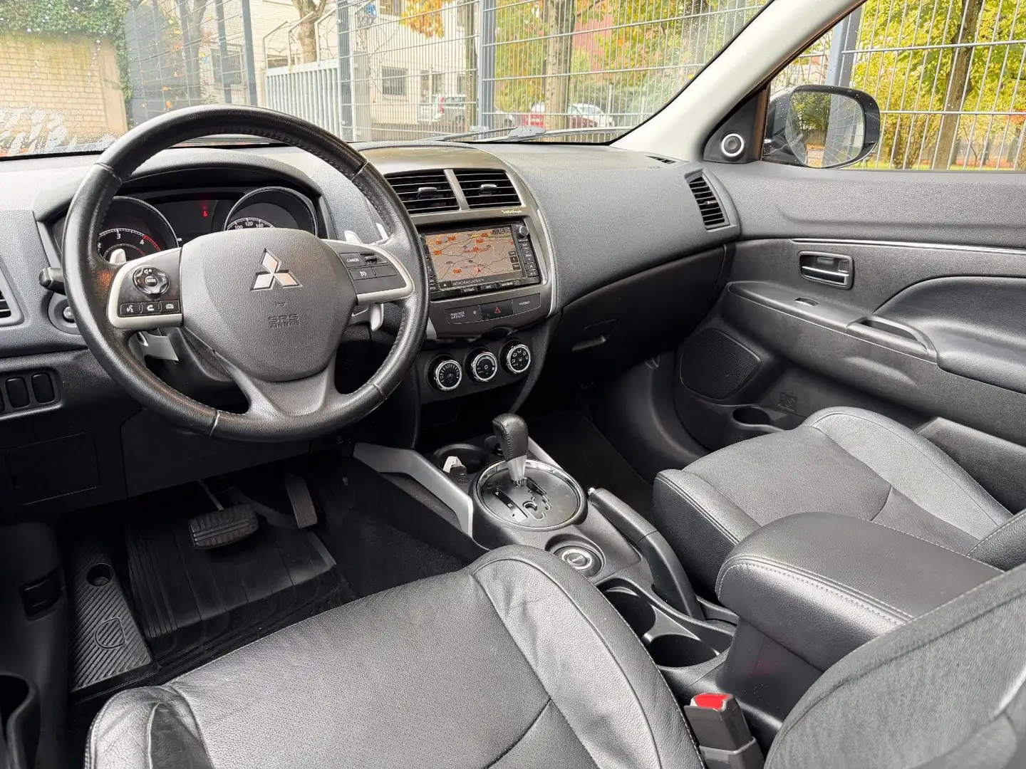 Mitsubishi ASX Instyle 4WD AUT leder Navi Kamera Schwarz - 2