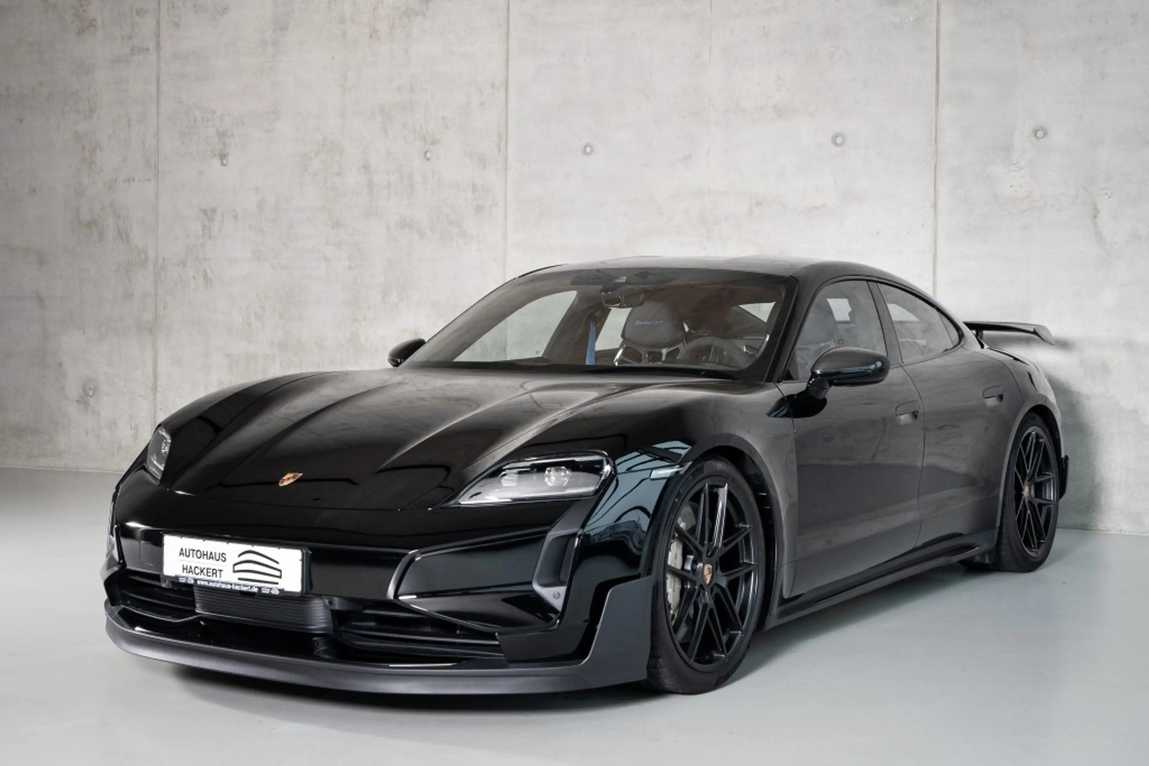 Porsche Taycan Turbo GT WEISSACH-PACKET ON STOCK! — photo 4