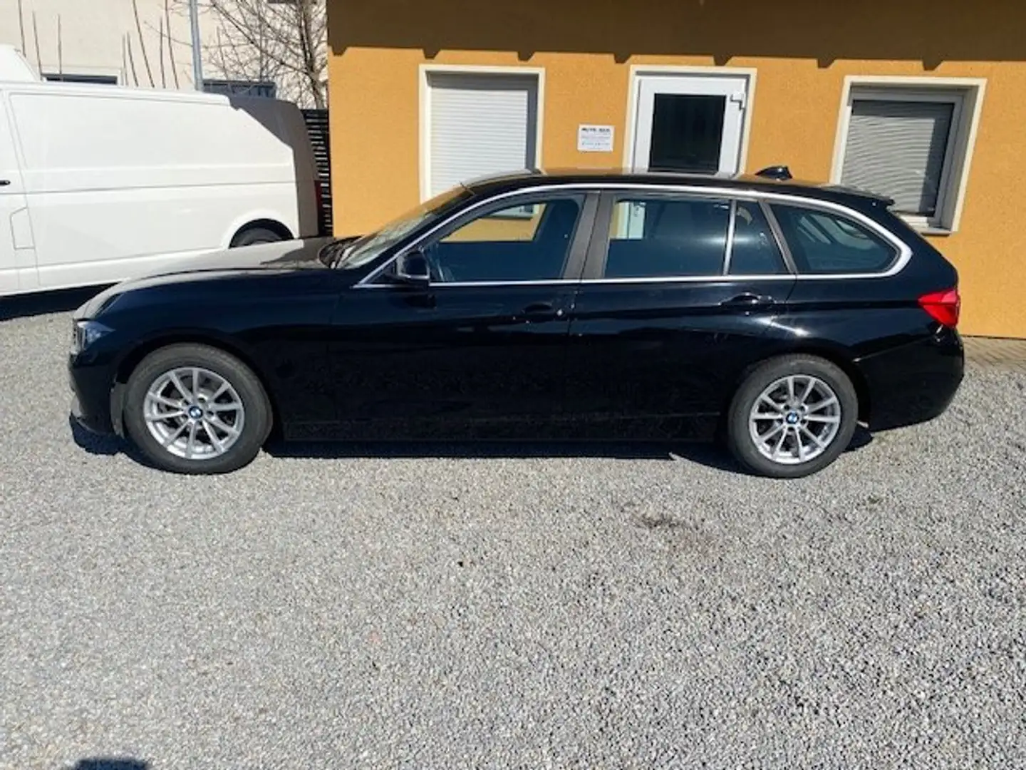 BMW 318 318 i Advantage LED Noir - 2