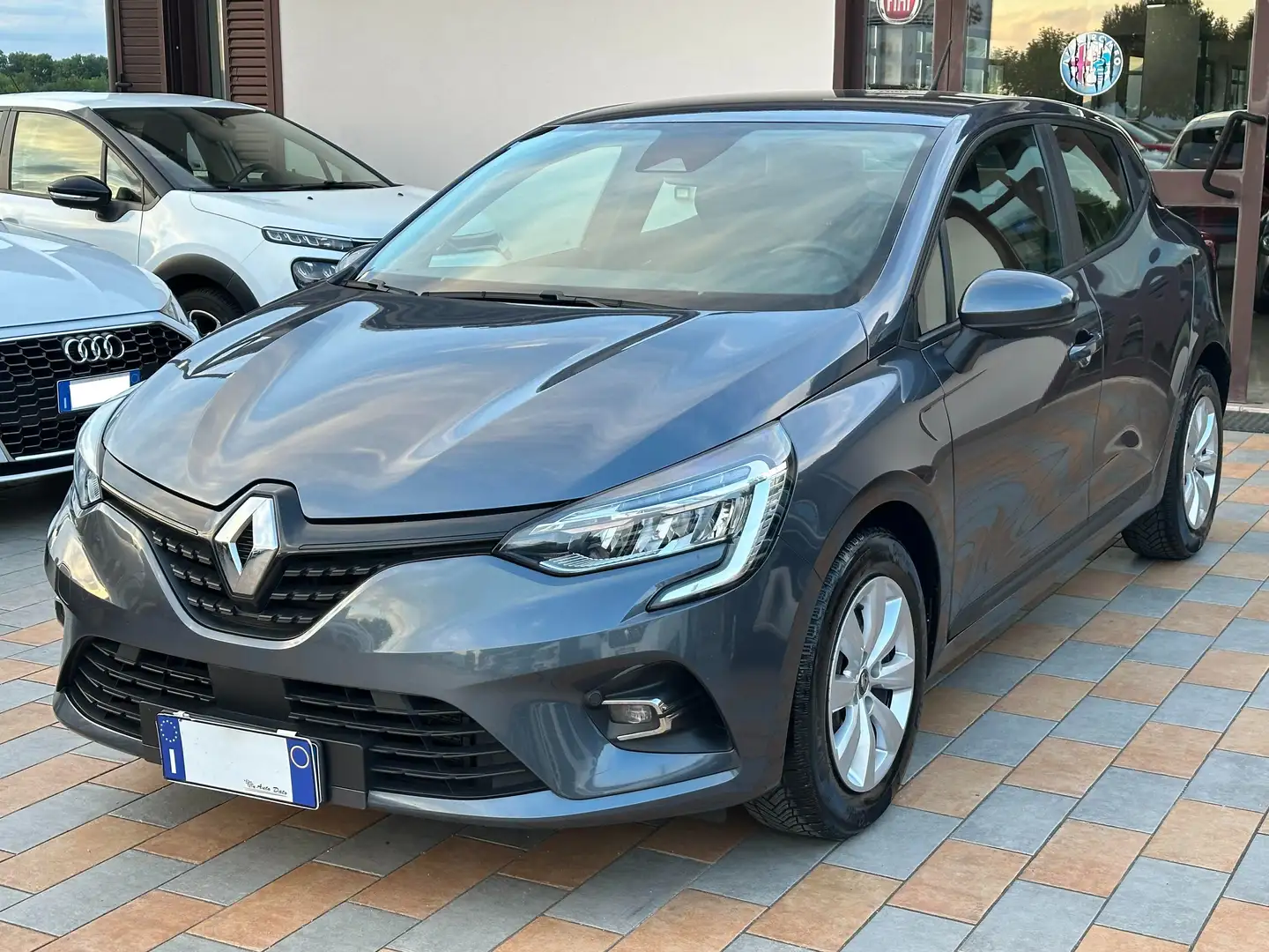 Renault Clio 1.5 BLUE DCI 85 cv. BUSINESS (Nav) Gris - 2