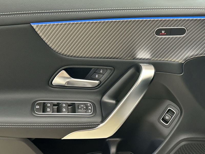 Mercedes-Benz CLA 180 Shooting Brake Cam PTS Navi Wide LED — photo 11