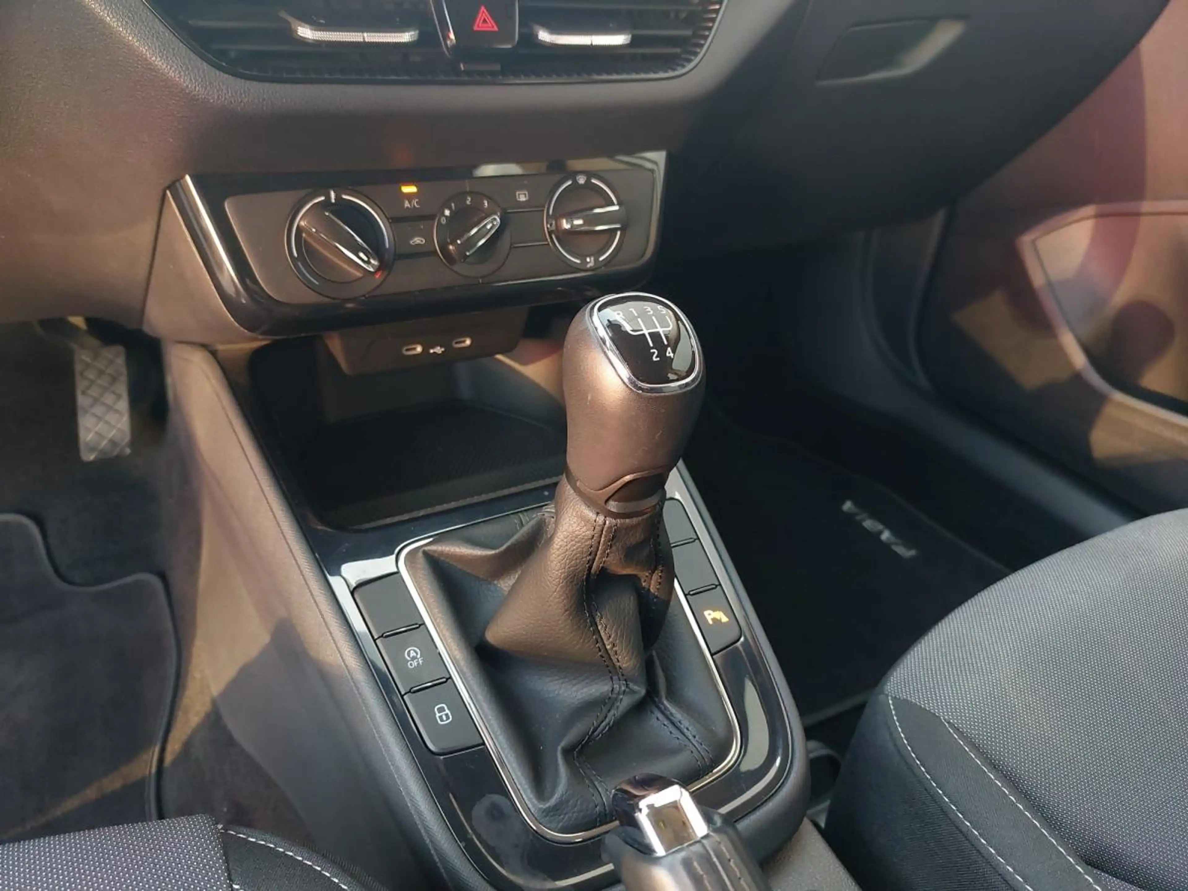 Skoda Fabia Selection 1.0 MPI — photo 9
