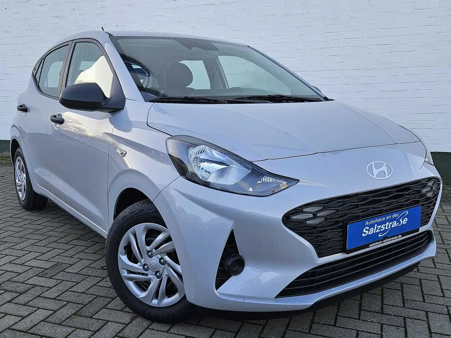Hyundai i10 5-Sitzer*RFK*Navi*Android+Apple*Tempomat* Grau - 2