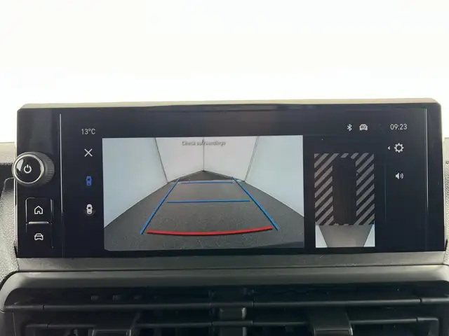 Opel Vivaro view 9