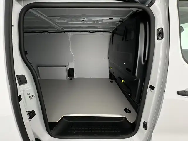 Opel Vivaro view 8