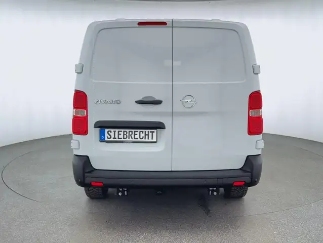 Opel Vivaro view 4