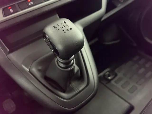 Opel Vivaro view 13