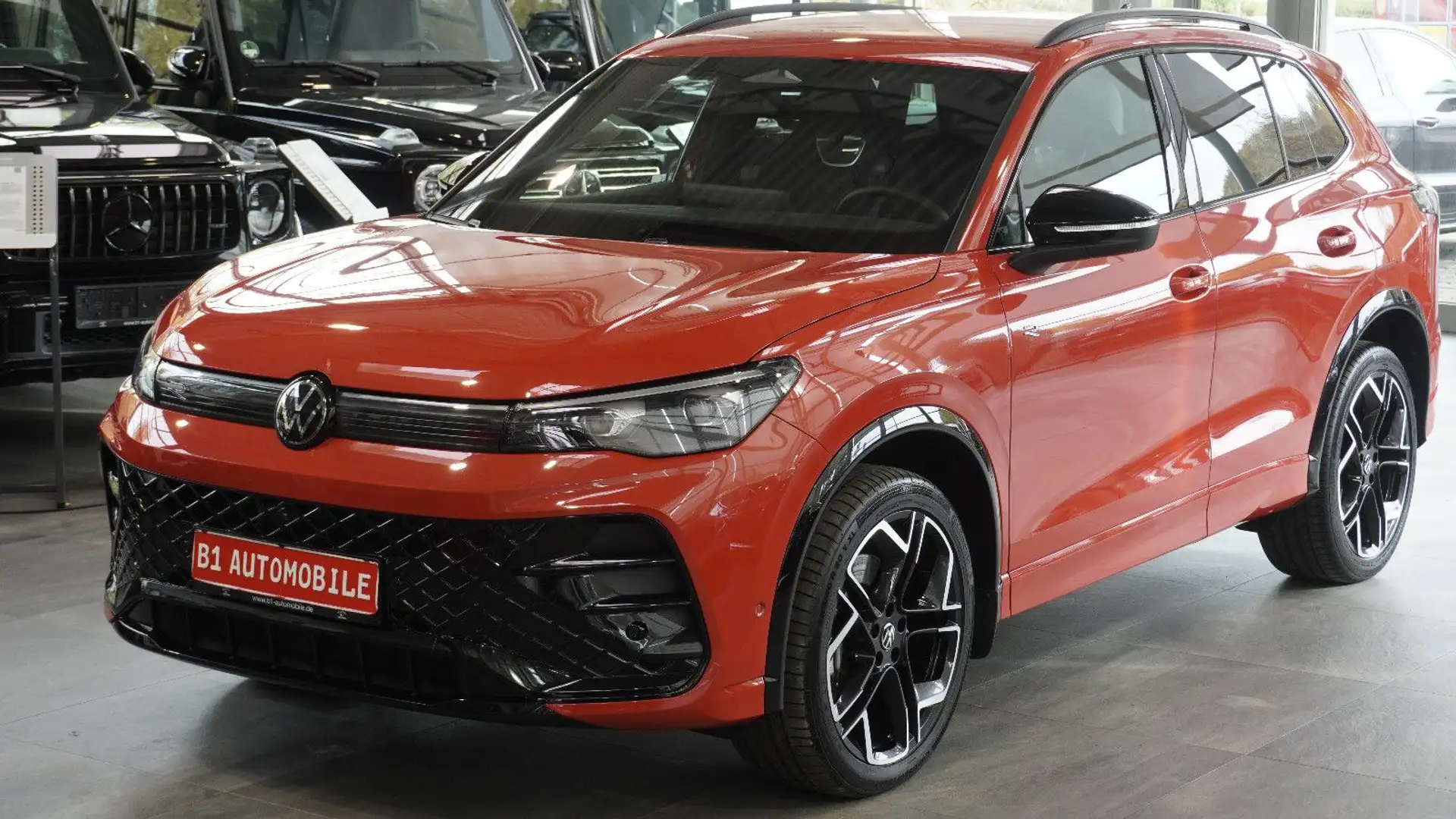 Volkswagen Tiguan 2.0 TDI 4M 2xR-Line*AHK*HEAD*STHZ*360°KA Rot - 1