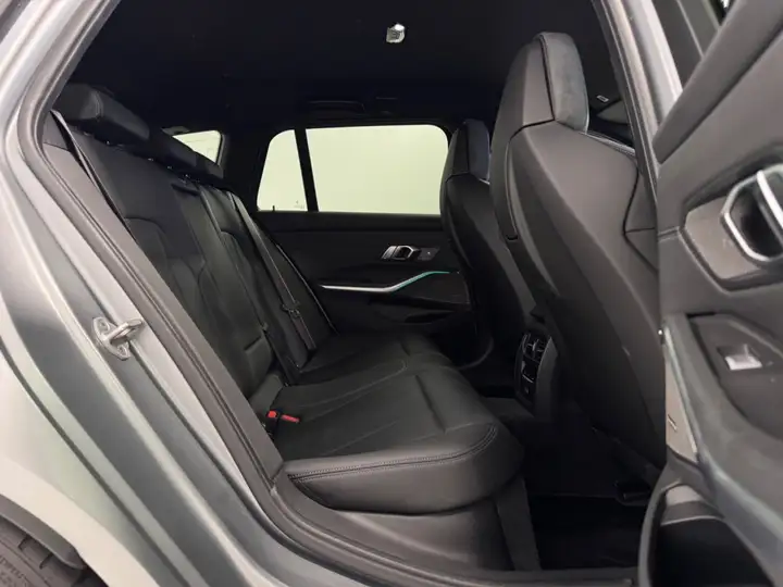 BMW M3 2026, foto 32