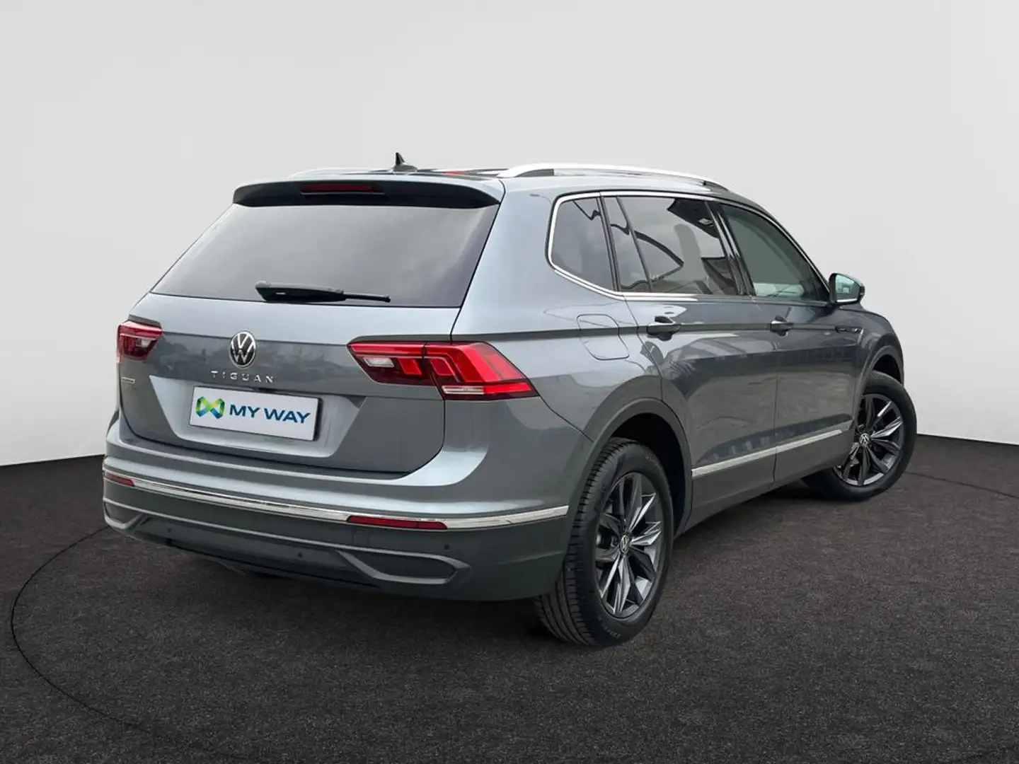 Volkswagen Tiguan Allspace Life Business 2.0 TDI (150 pk) /// Automaat /// elektrische kofferklep ///  Zetel & Stuurverwarming /// Gris - 2