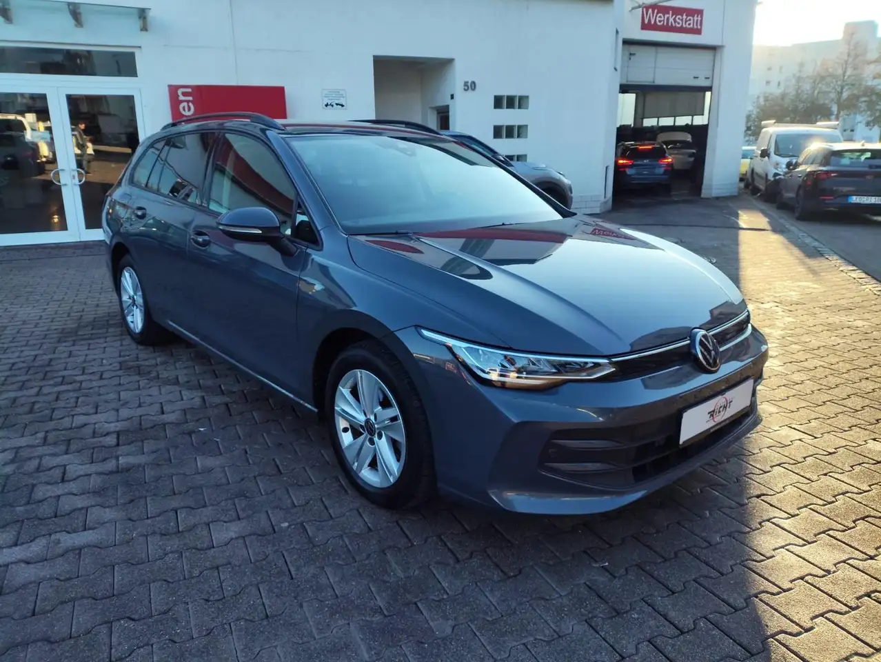 Volkswagen Golf 1.5 eTSI Variant DSG Life SHZ ACC PDC, миниатюра 4