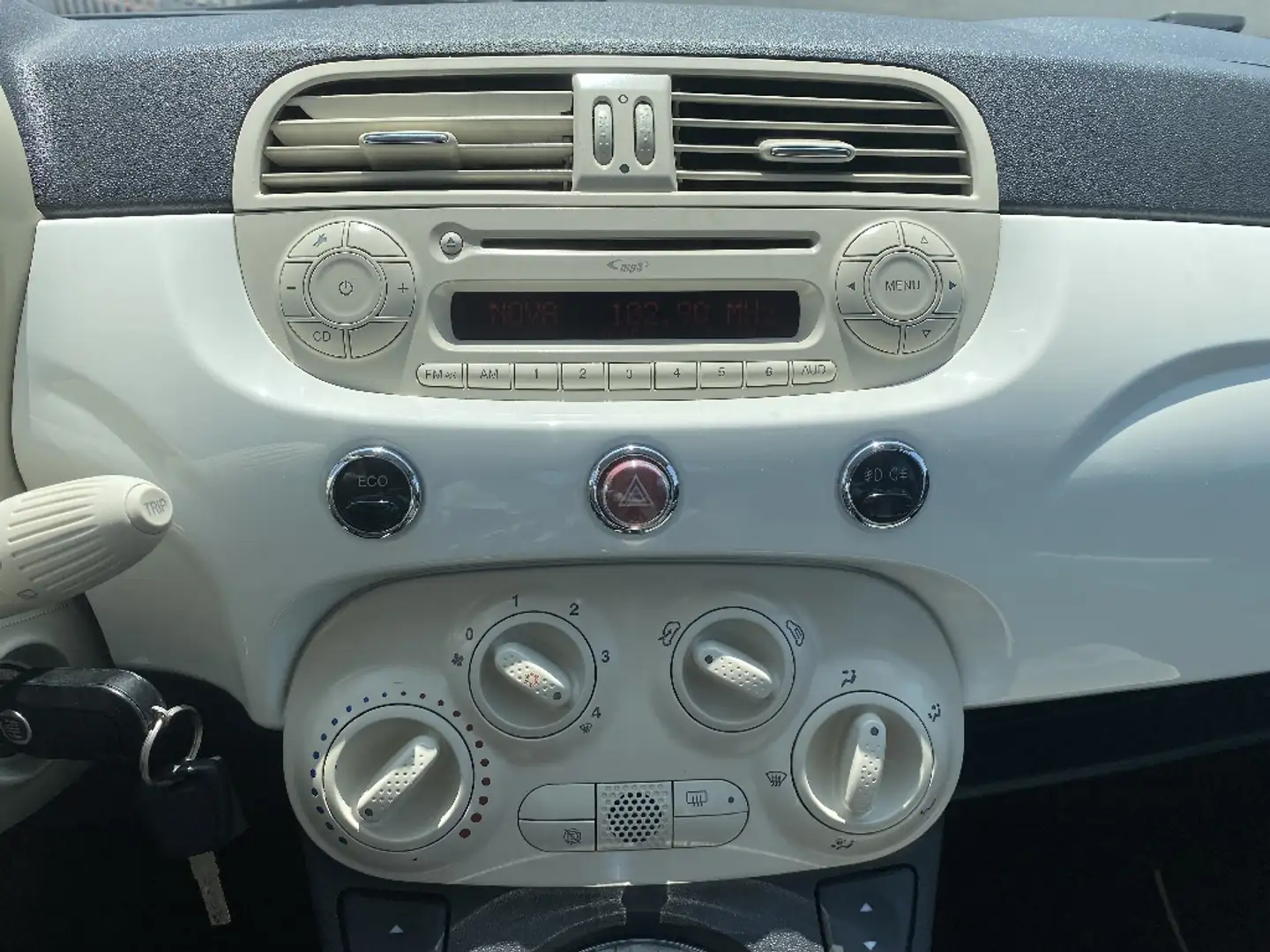 Fiat 500 0.9 8V 85 ch TwinAir Setamp;S Lounge - 2