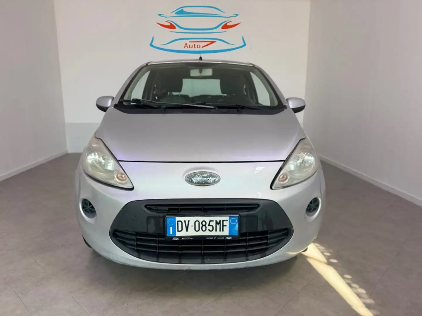 Ford Ka/Ka+ 1.2. 8V 69CV Plateado - 1