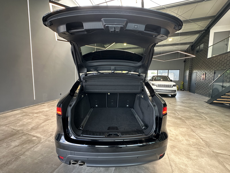 Jaguar F-Pace R-Sport 20d AWD — photo 18