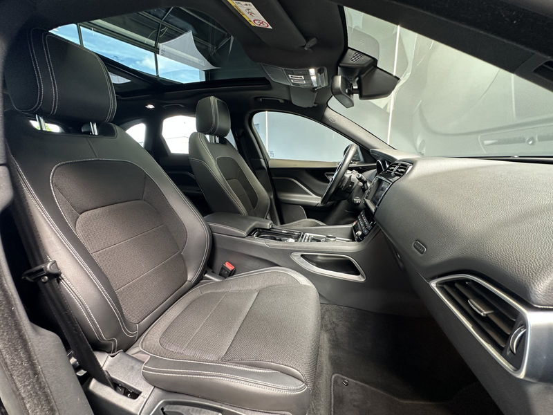 Jaguar F-Pace R-Sport 20d AWD — photo 22