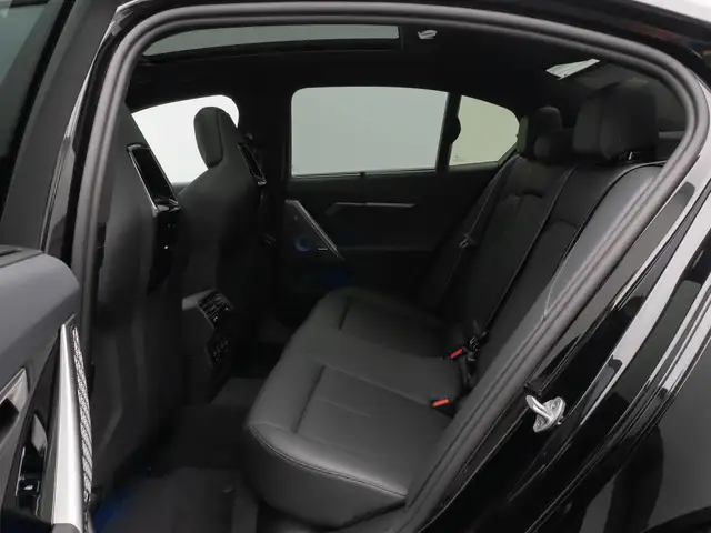 BMW M5 view 20