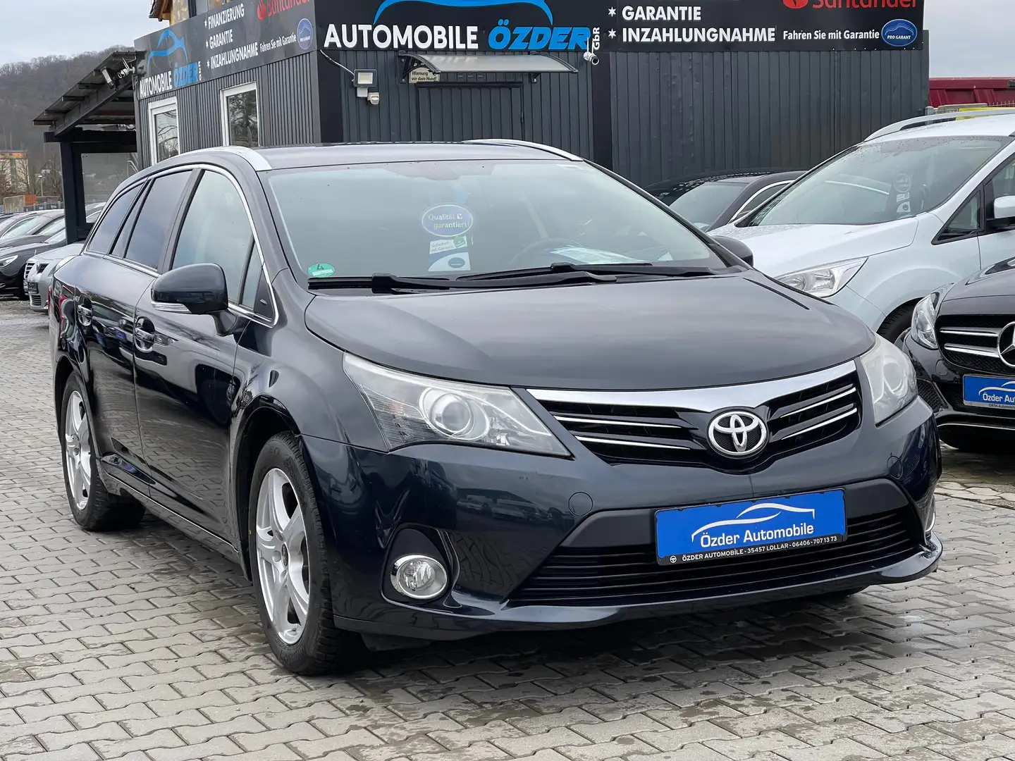 Toyota Avensis 2.2 D-4D Edition+Finanzierung+Garantie+ Modrá - 1