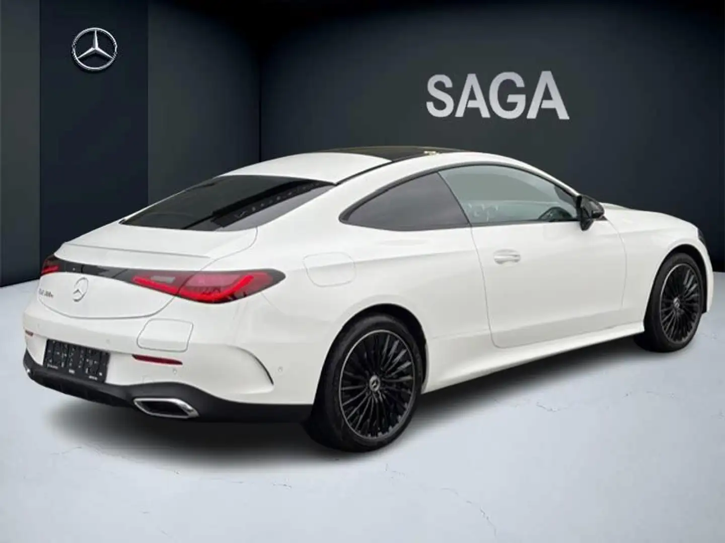 Mercedes-Benz CLE 300 e Hybrid Coupé AMG Toit Pano Burmester Wit - 2