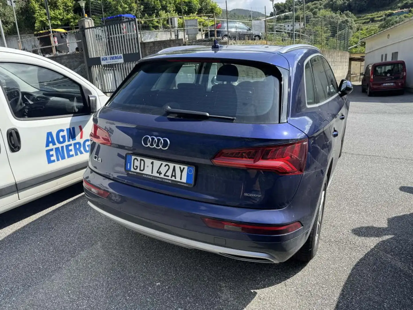 Audi Q5 Q5 2.0tdi Business Design quattro 163 cv s-tronic Blu/Azzurro - 2