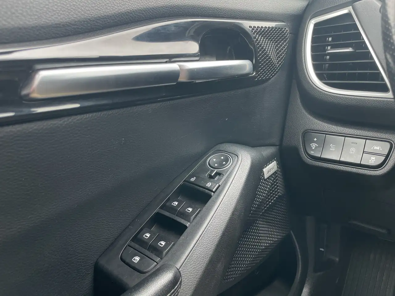 Kia Seltos снимка Kia Seltos