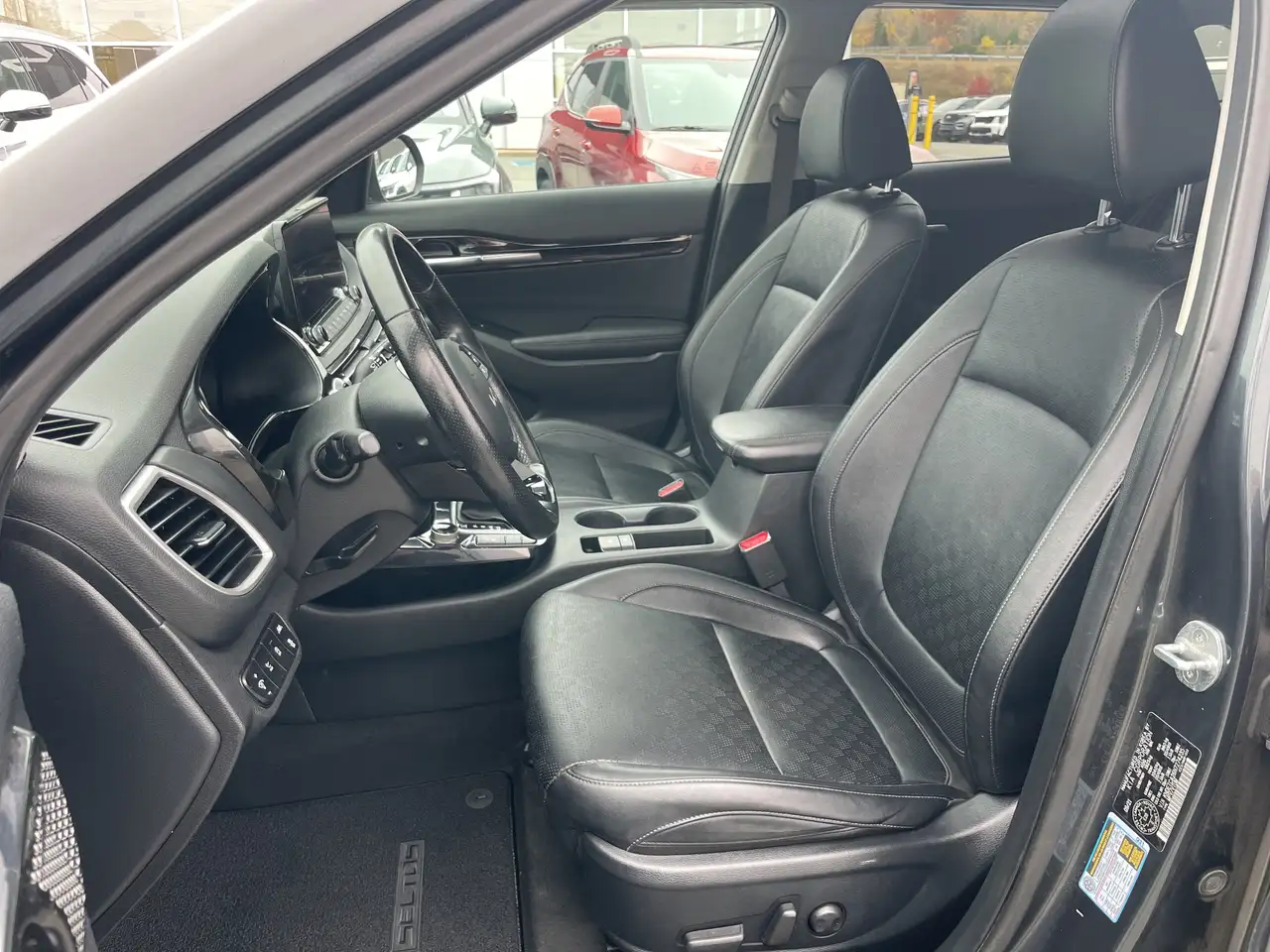 Kia Seltos снимка Kia Seltos