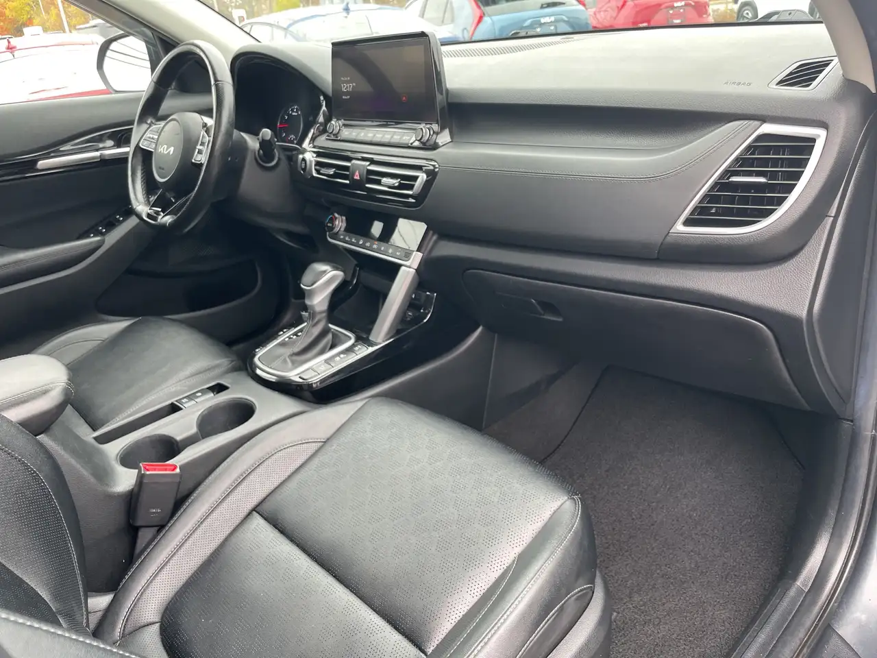 Kia Seltos снимка Kia Seltos