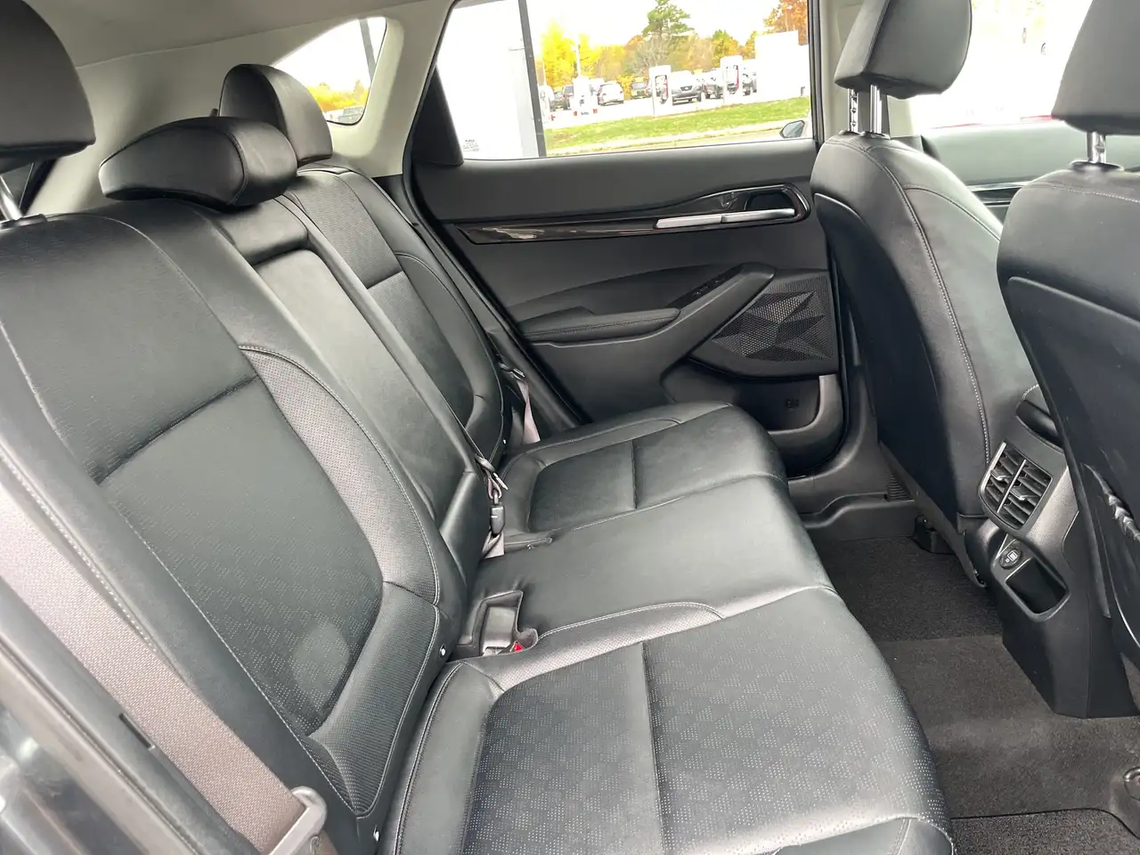 Kia Seltos снимка Kia Seltos