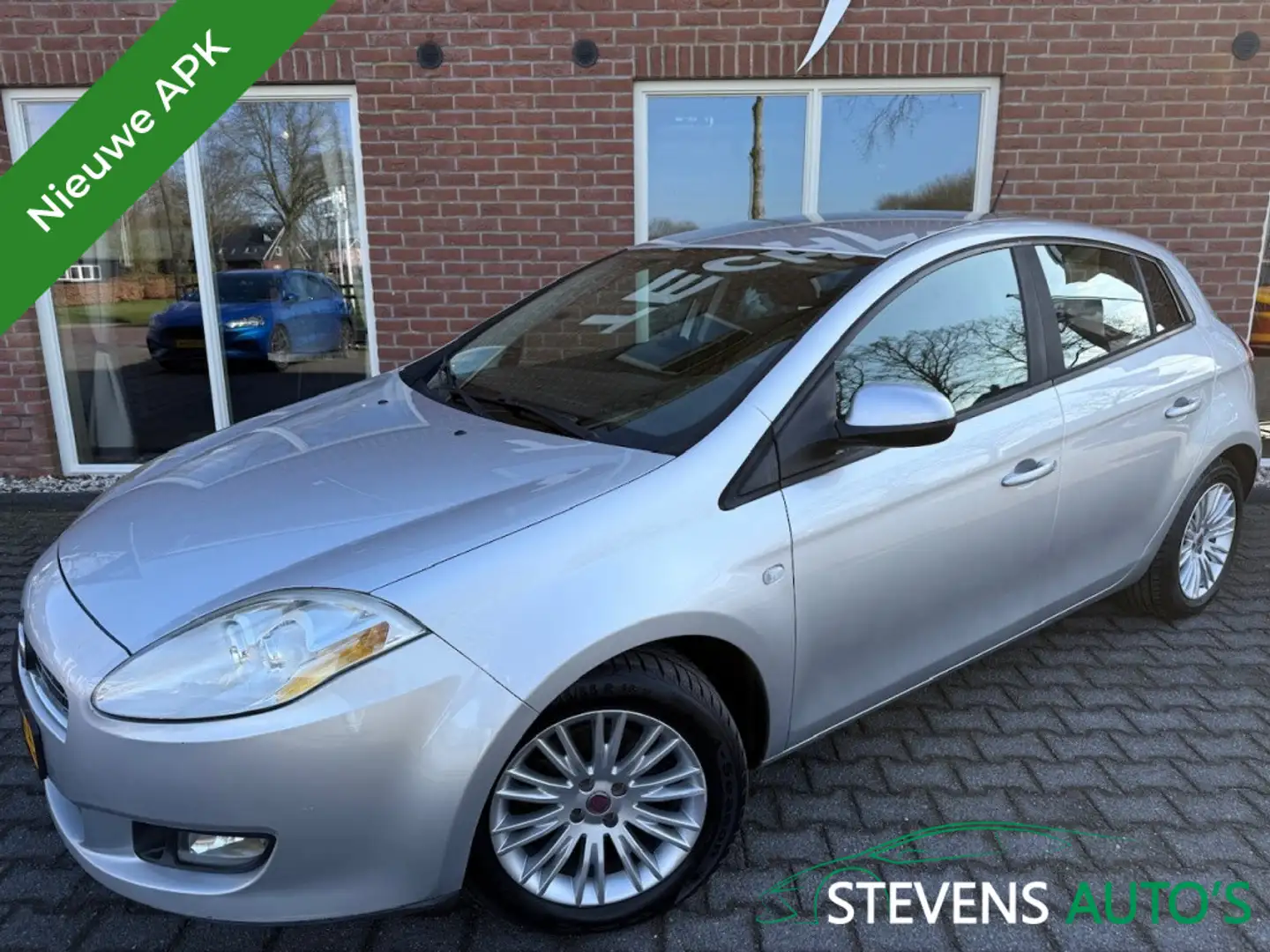Fiat Bravo 1.4 T-Jet Corporate NIEUWE APK / RIJDT GOED / AIRC Grau - 1
