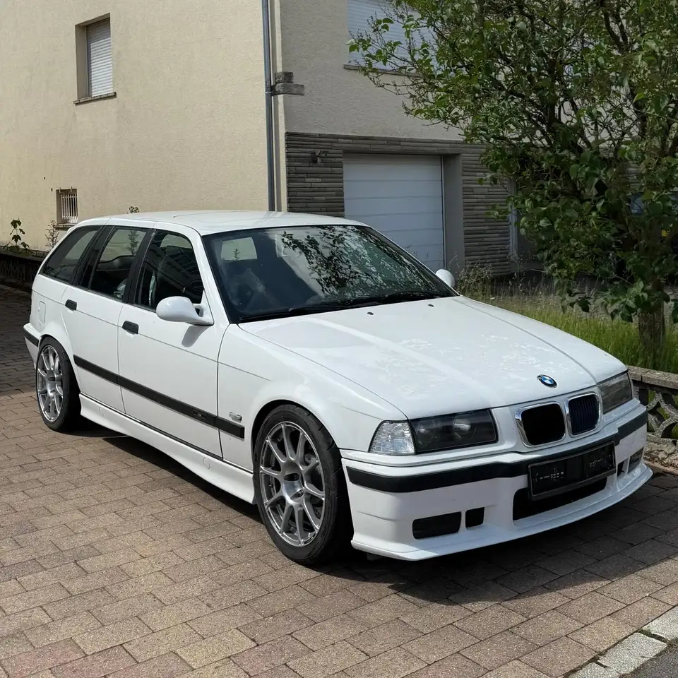 BMW 340