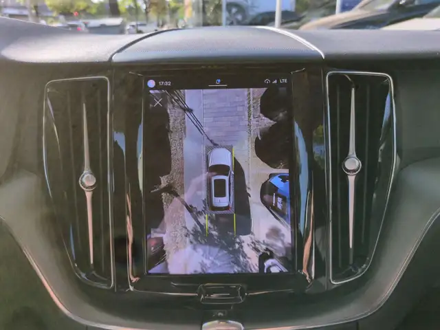 Volvo XC60 view 23
