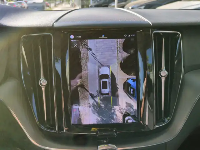 Volvo XC60 view 22