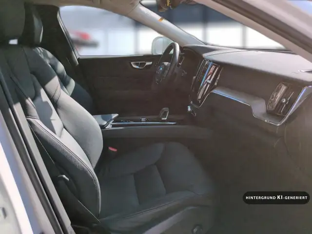 Volvo XC60 view 19