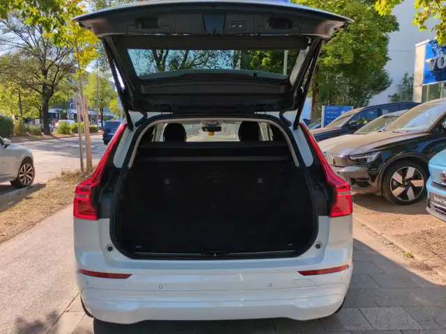 Volvo XC60 view 21