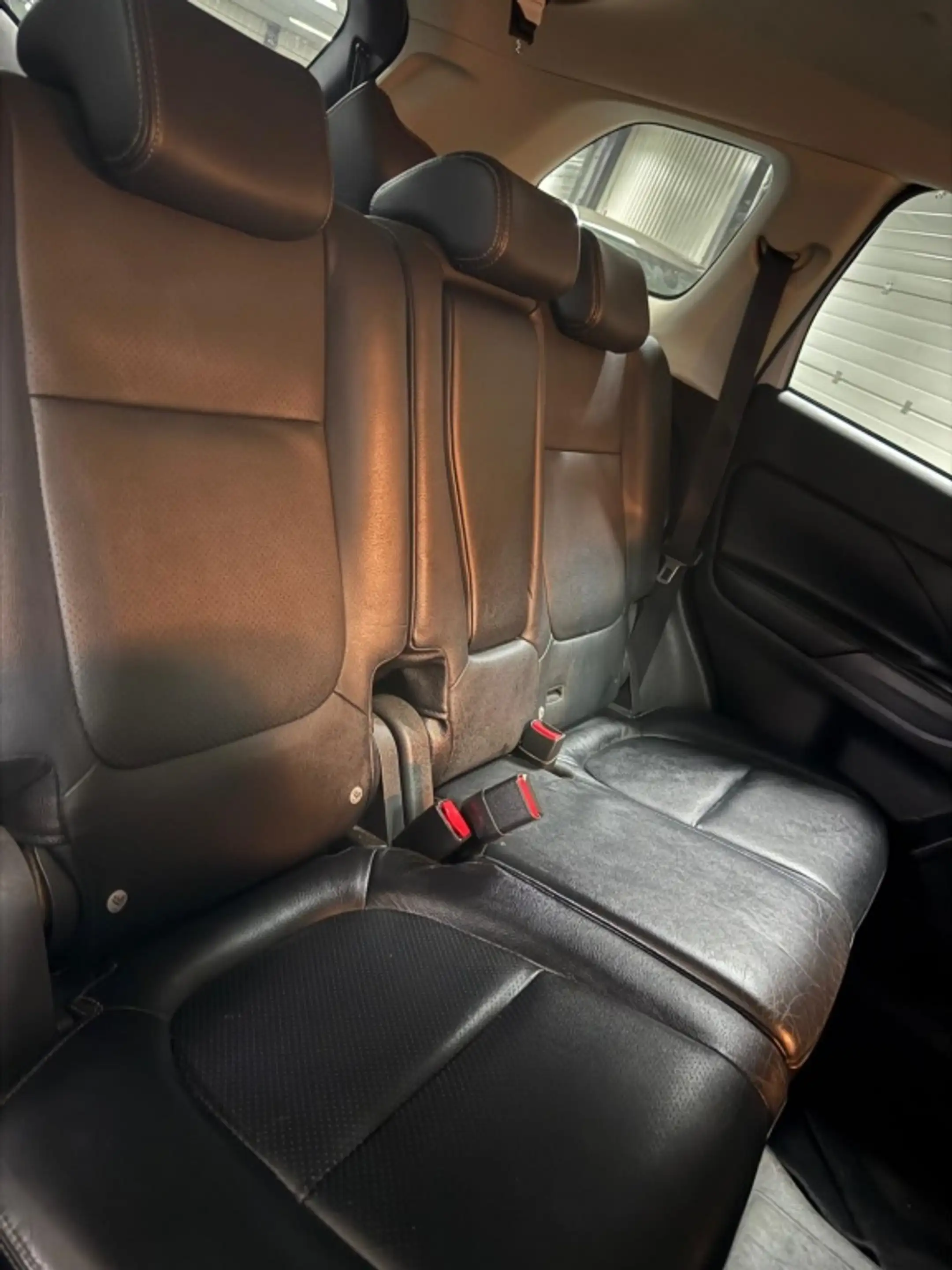 Mitsubishi Outlander 2.0 PHEV Instyle — photo 12