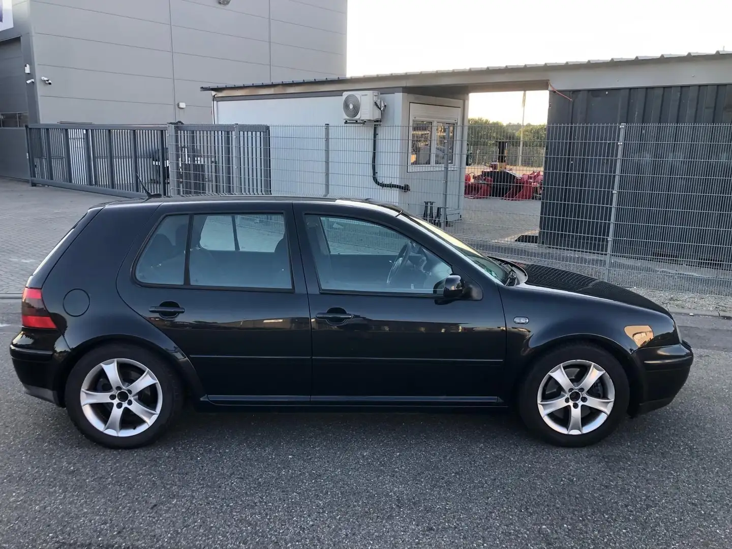 Volkswagen Golf 2.8 VR 6 4motion Zwart - 2