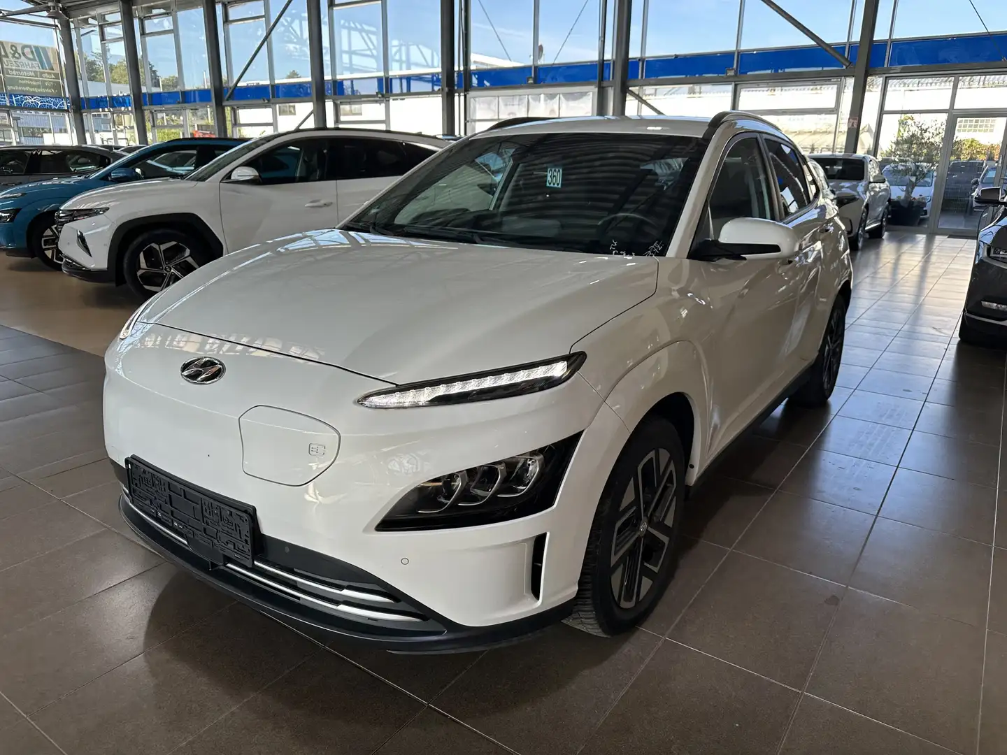 Hyundai KONA Trend Navi dig.Cockpit ACC LED R.Cam SHZ Weiß - 1