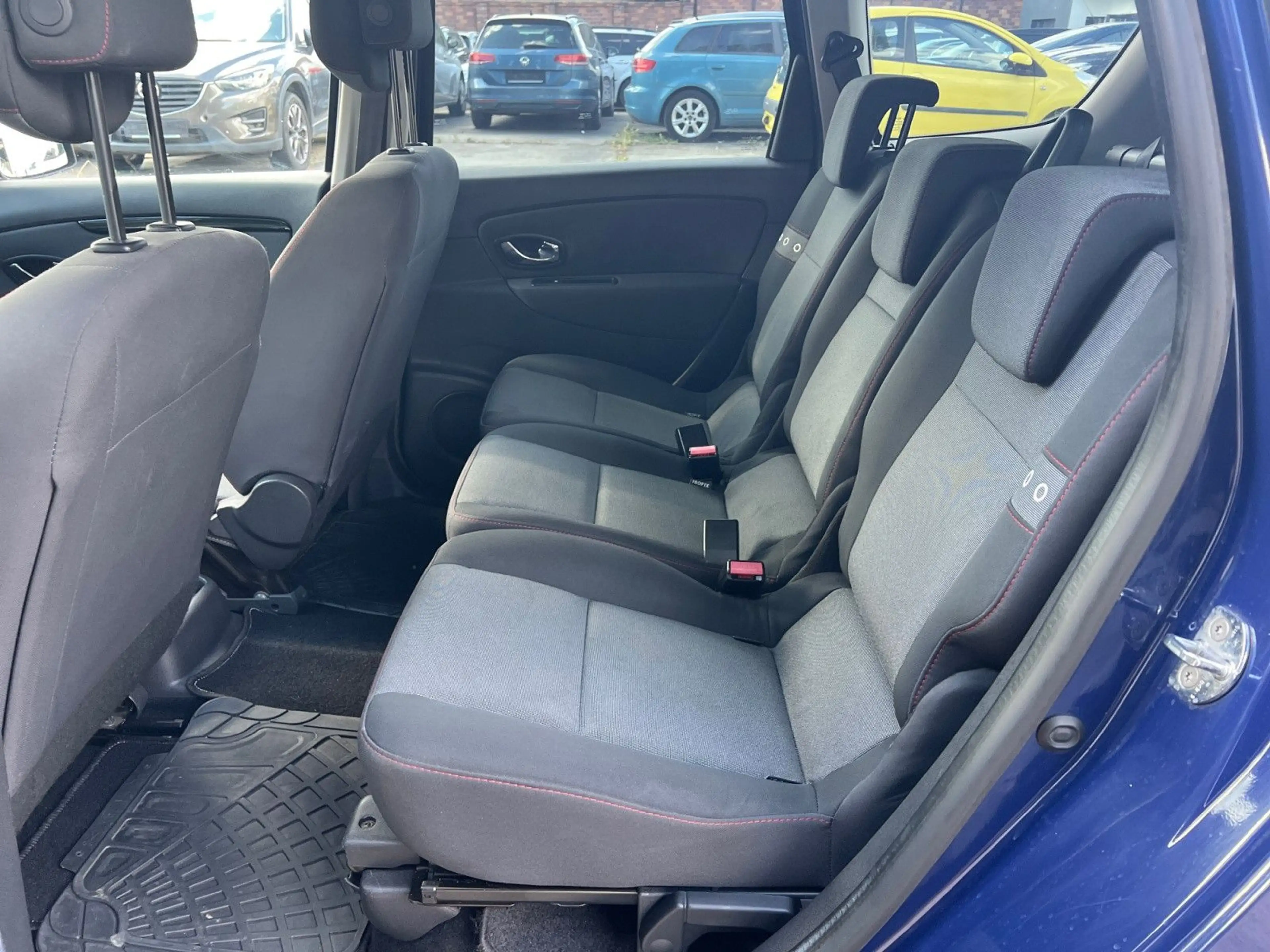 Renault Grand Scenic III 1.5 dCI/ 7 - Sitzer — photo 15