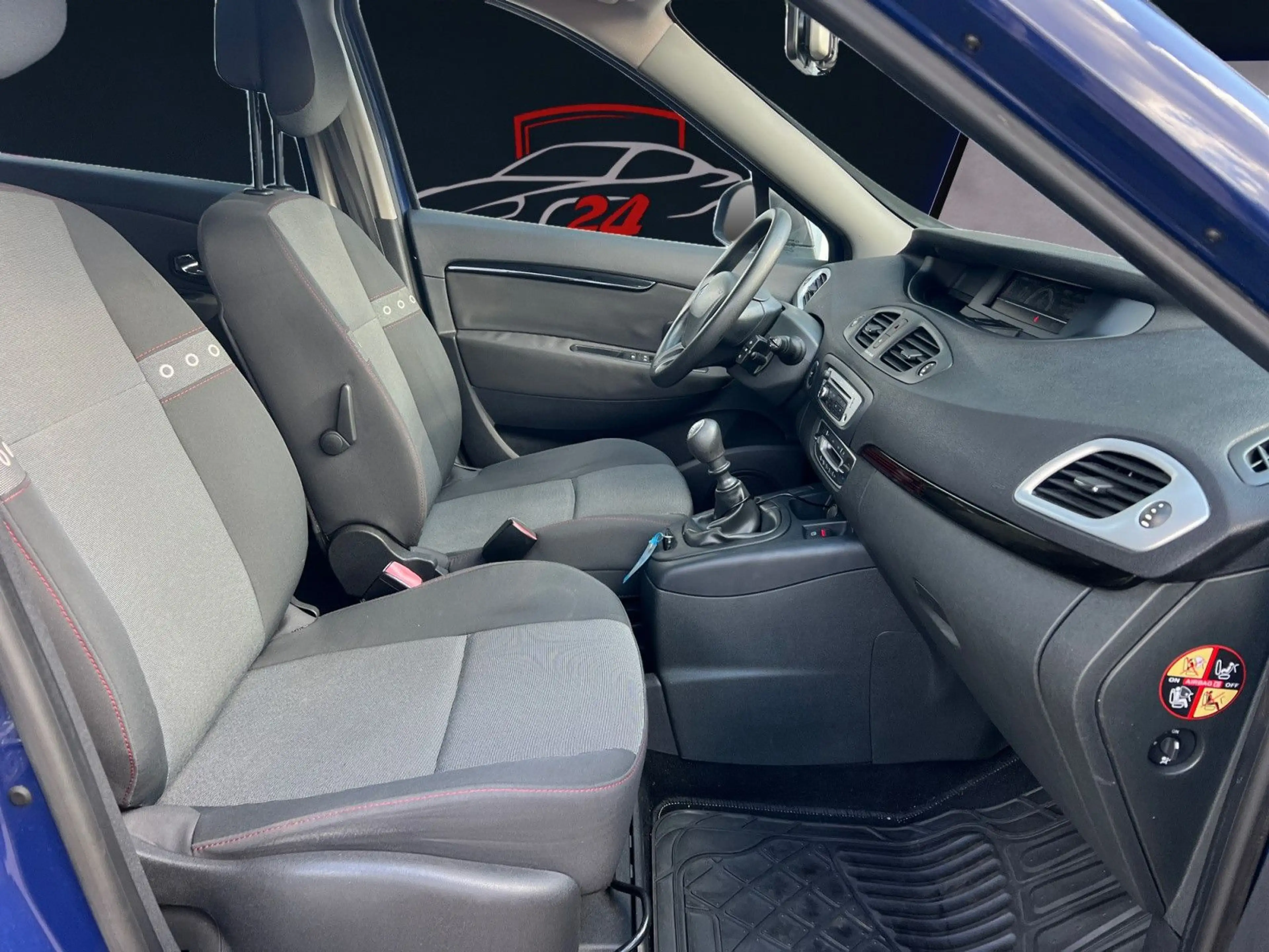 Renault Grand Scenic III 1.5 dCI/ 7 - Sitzer — photo 14