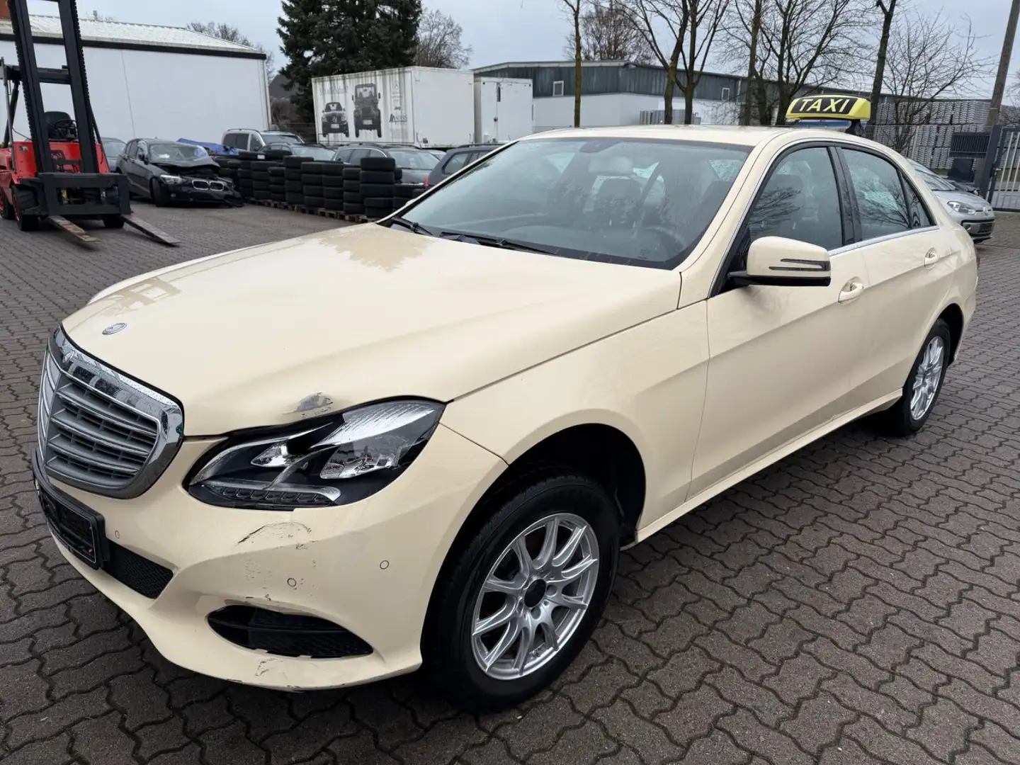 Mercedes-Benz E 200 E -Klasse Lim. E 200 CDI BlueEfficiency Gelb - 1