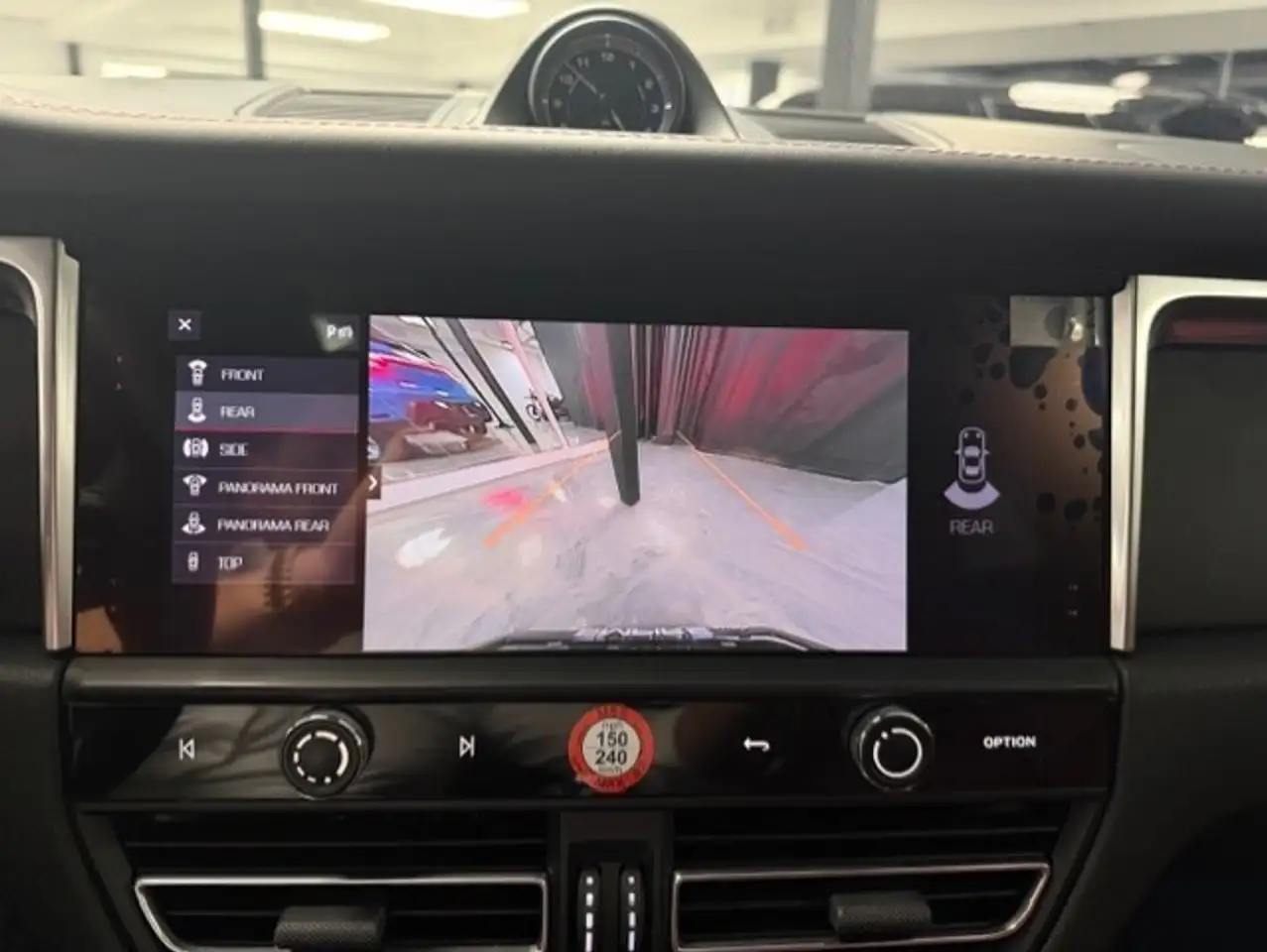 Porsche Macan снимка Porsche Macan