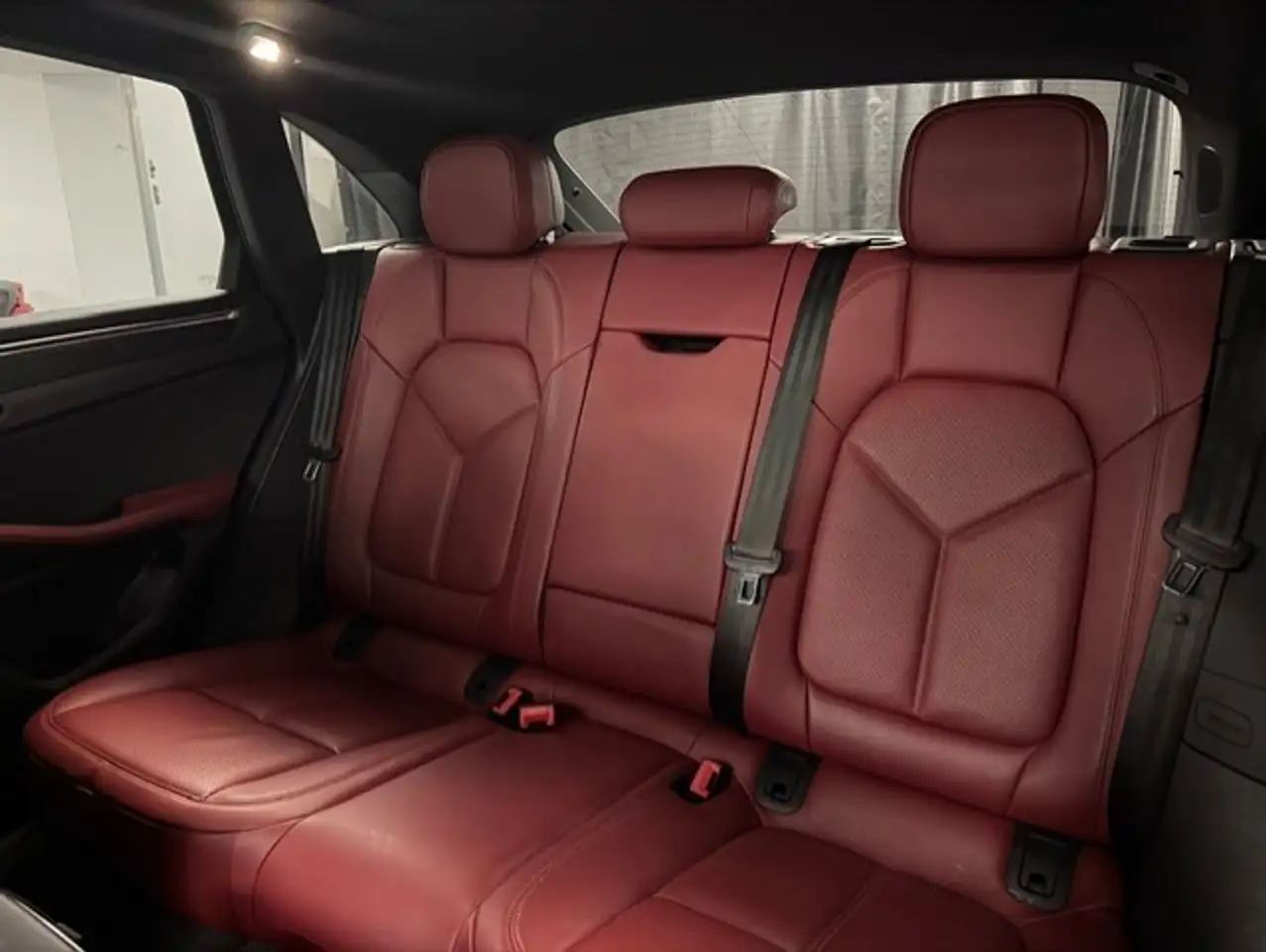Porsche Macan снимка Porsche Macan