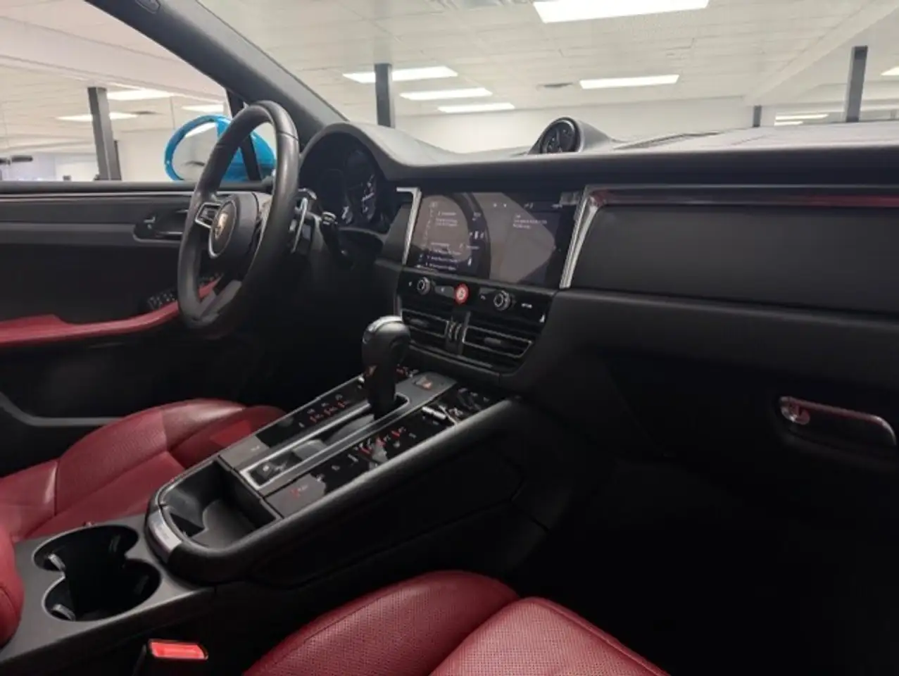 Porsche Macan снимка Porsche Macan