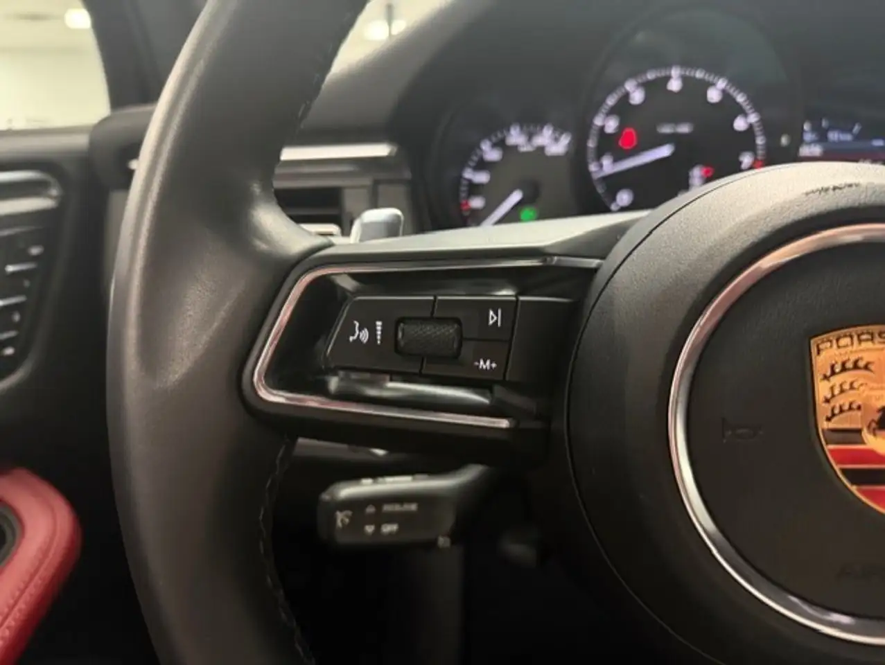 Porsche Macan снимка Porsche Macan