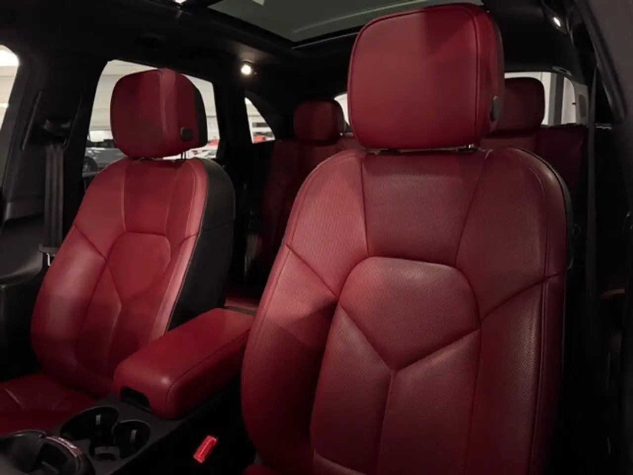 Porsche Macan снимка Porsche Macan