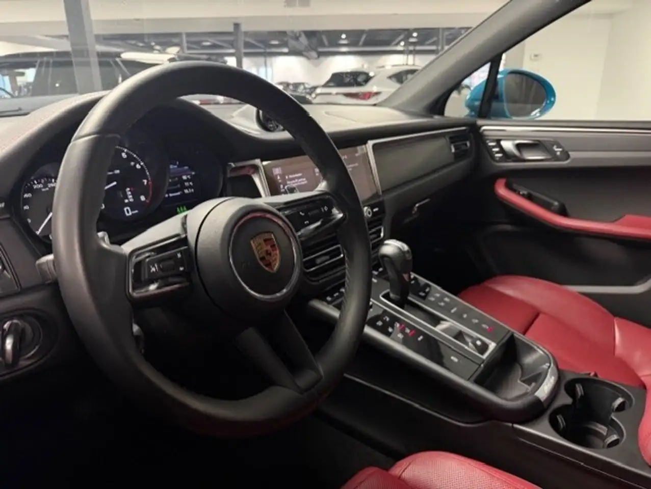 Porsche Macan снимка Porsche Macan