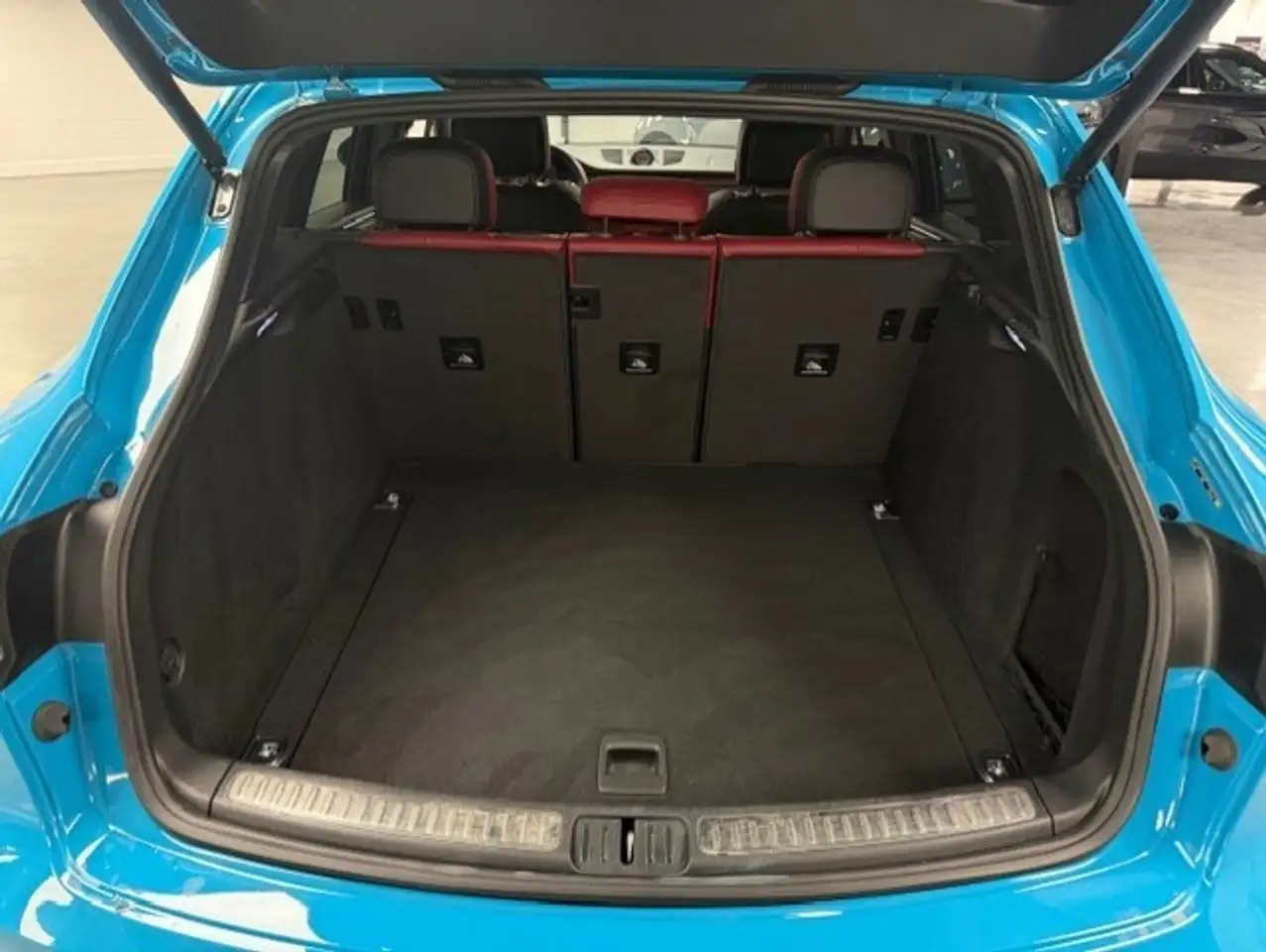 Porsche Macan снимка Porsche Macan
