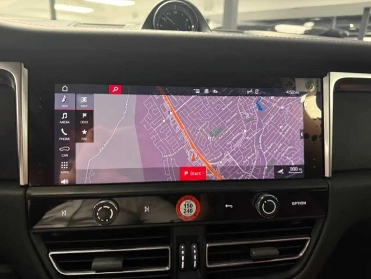 Porsche Macan снимка Porsche Macan