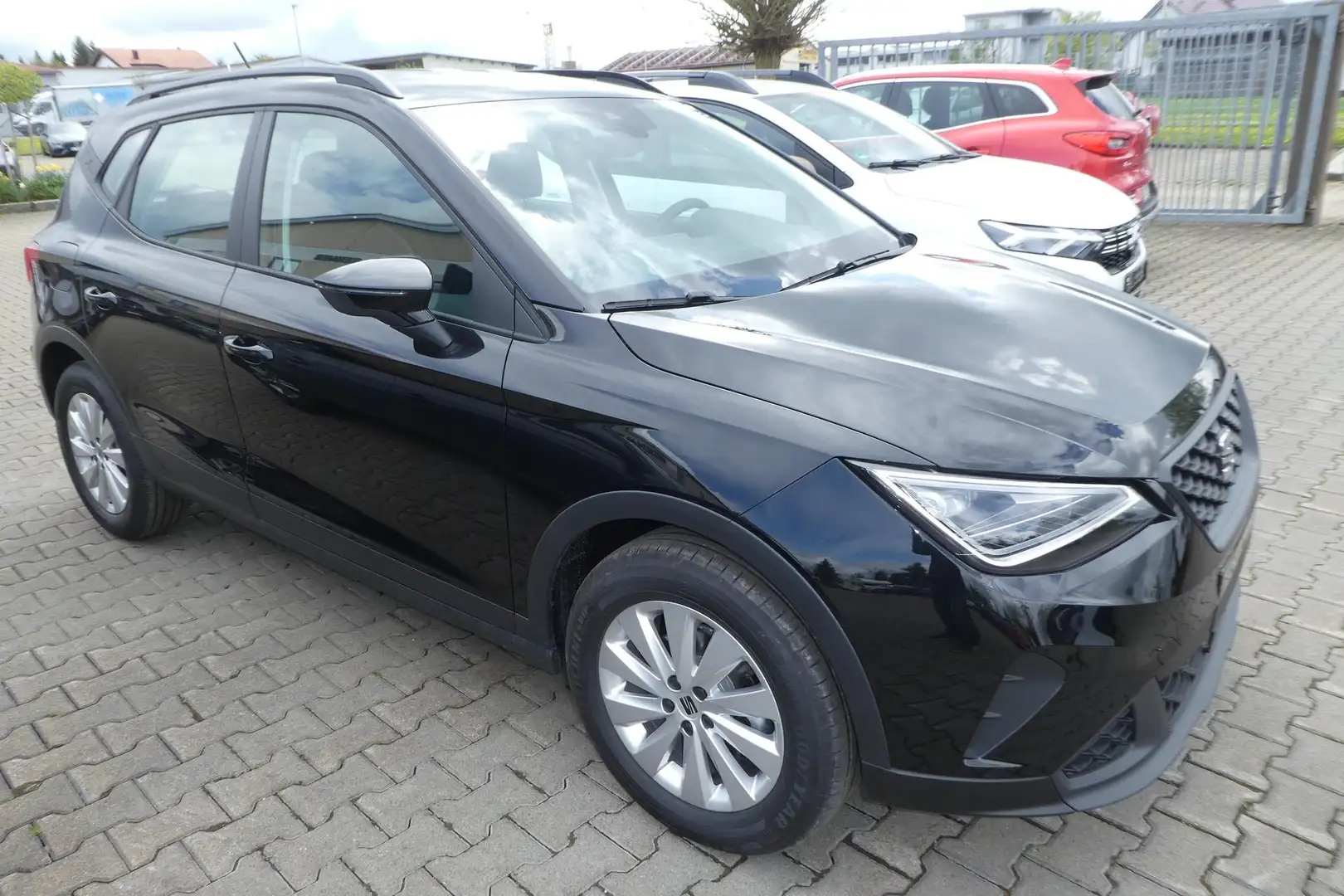 SEAT Arona 1.0 TSI Style 85 kW (116 PS), Autom. 7-Gang, Fr... Zwart - 2